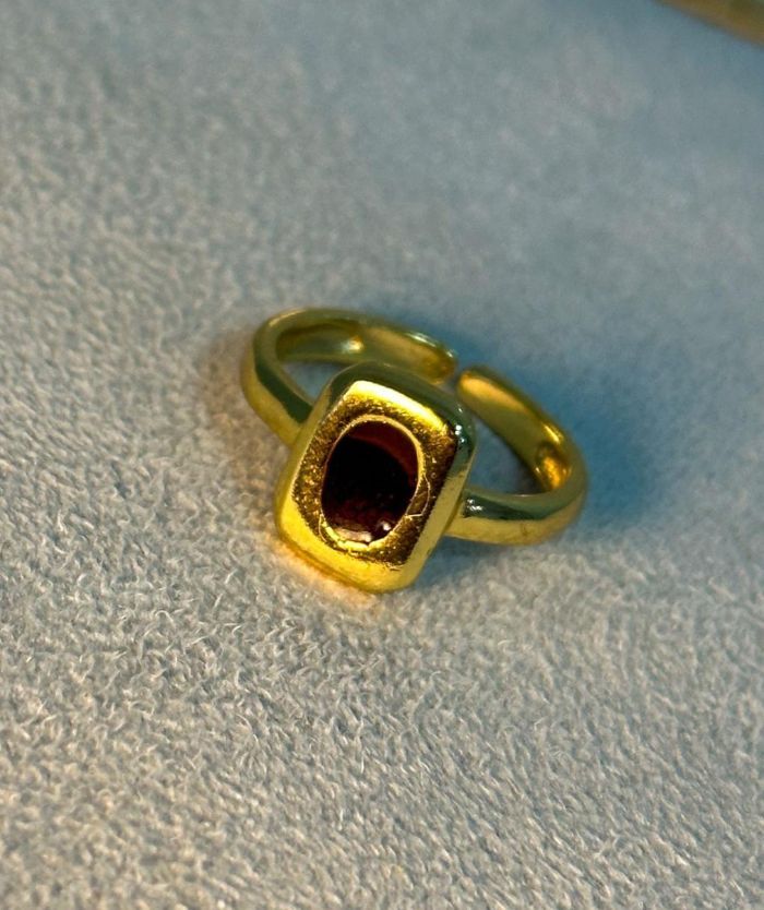 Anel Ajustável Retângular Marrom — banho de ouro 18k, Heali Semijoias