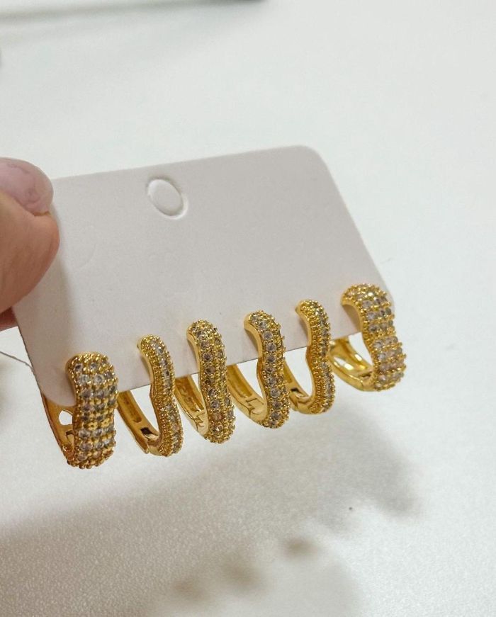 Brinco Trio DE Argolas Coracao Cravejado Zirconia — banho de paládio, Heali Semijoias