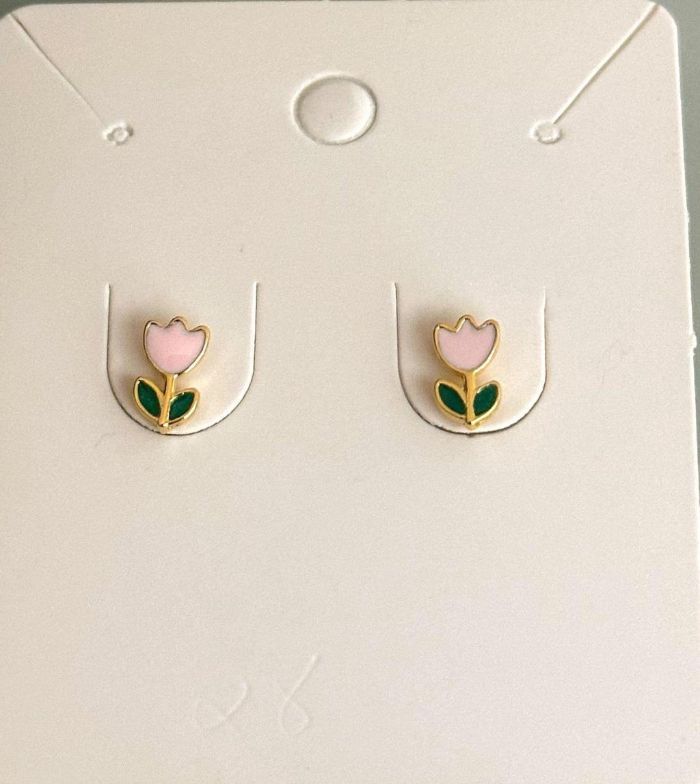 Brinco Infantil Resinado Tulipa Rosa Claro — banho de paládio, Heali Semijoias