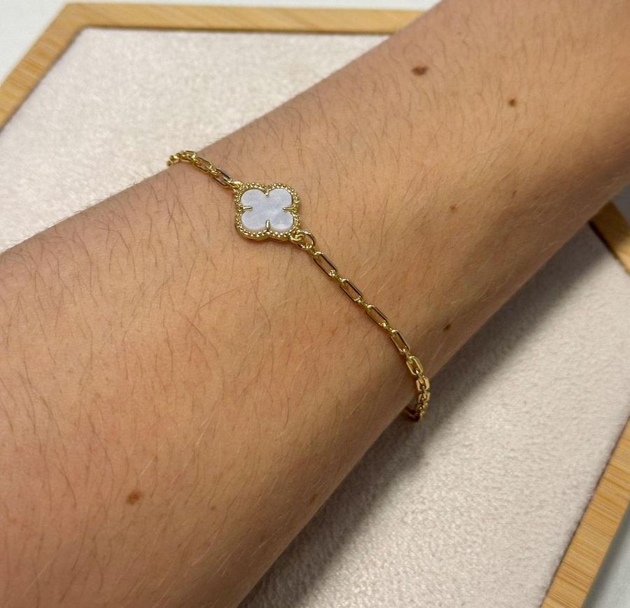 Pulseira Trevo Virginia Madre Perola 17+5 CM Dourada — banho de paládio, Heali Semijoias